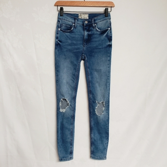 NWT Free People Busted Knee Skinny Jean's - Picture 1 of 9